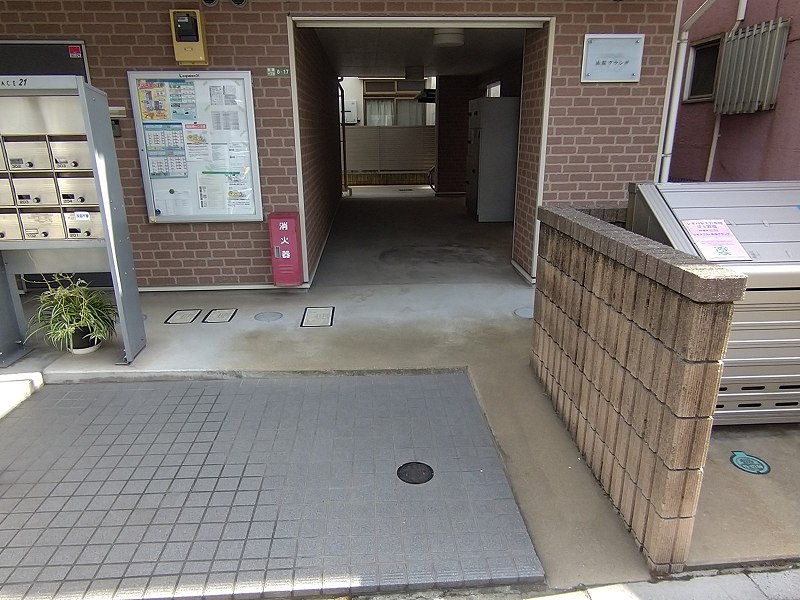 建物エントランス