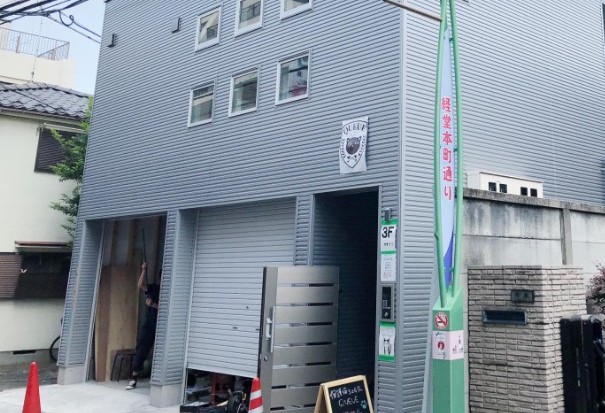 建物エントランス