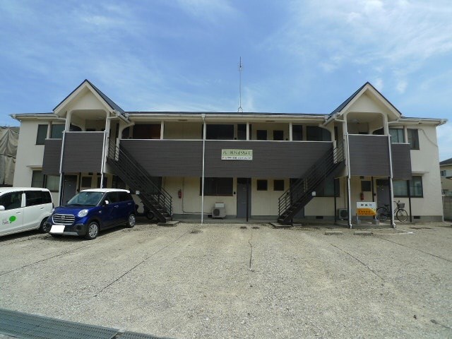 山陽電鉄本線尾上の松駅2階建築37年の外観