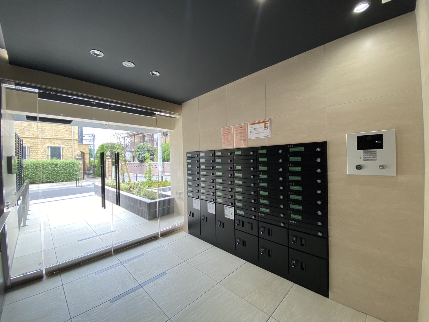 建物エントランス