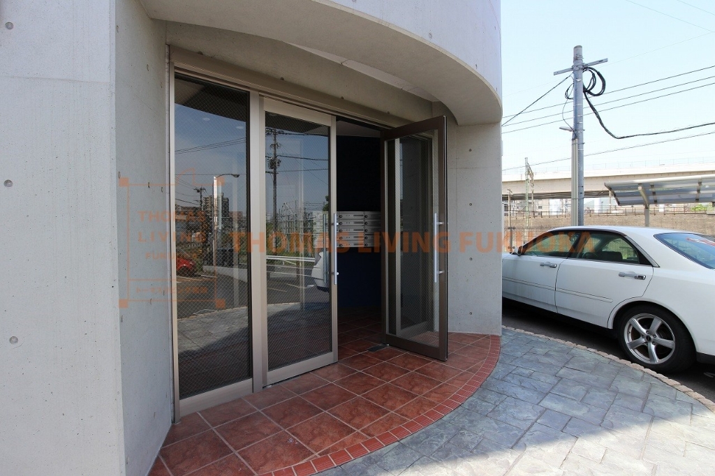 建物エントランス