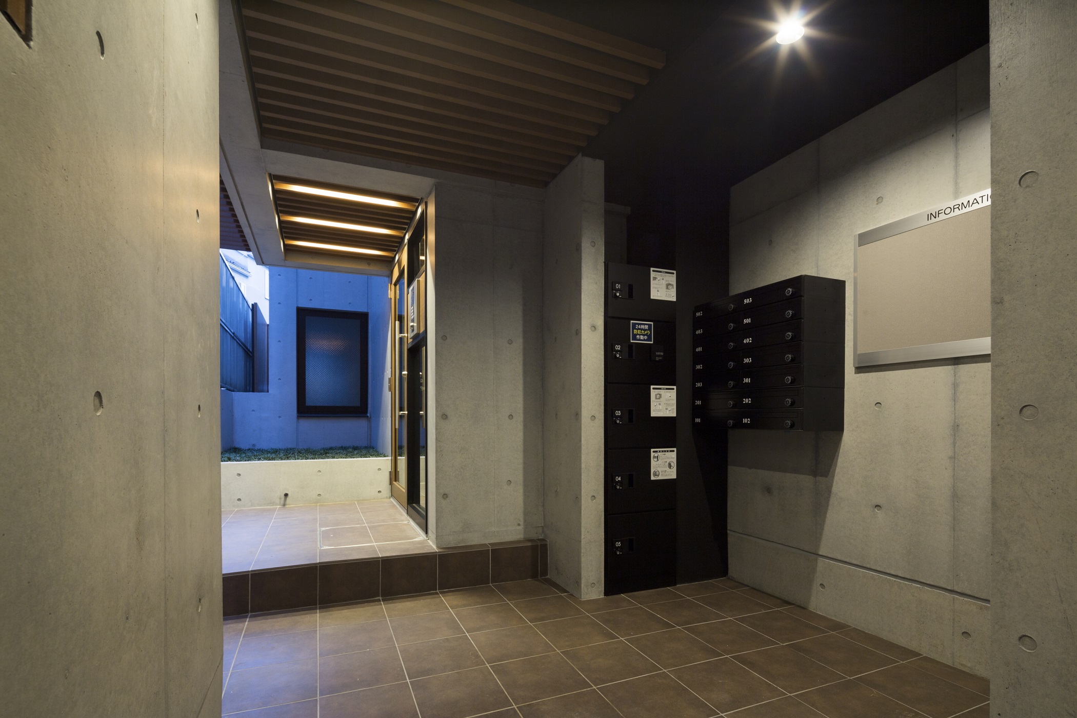 建物エントランス