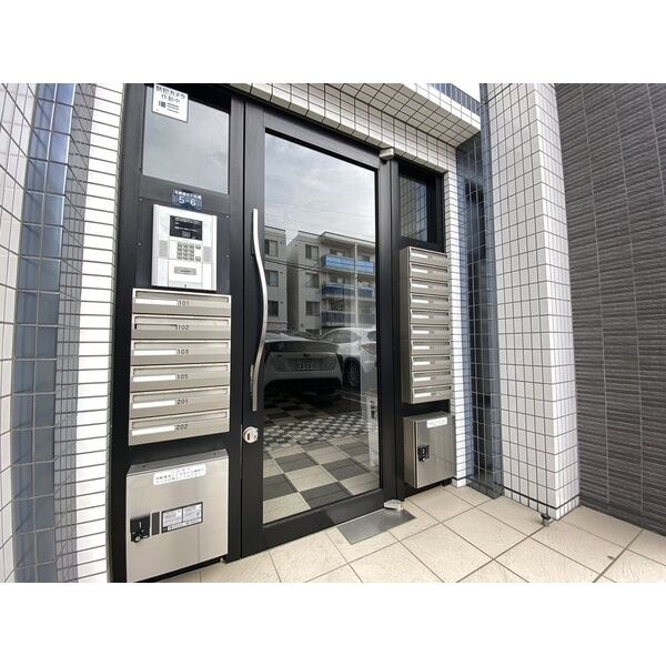 建物エントランス