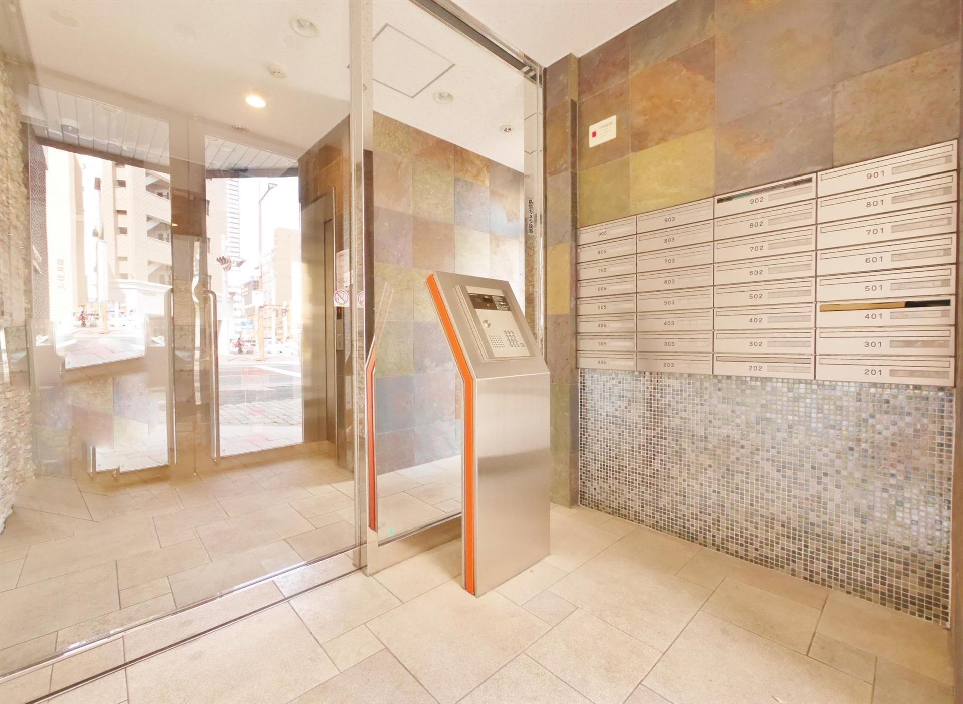 建物エントランス