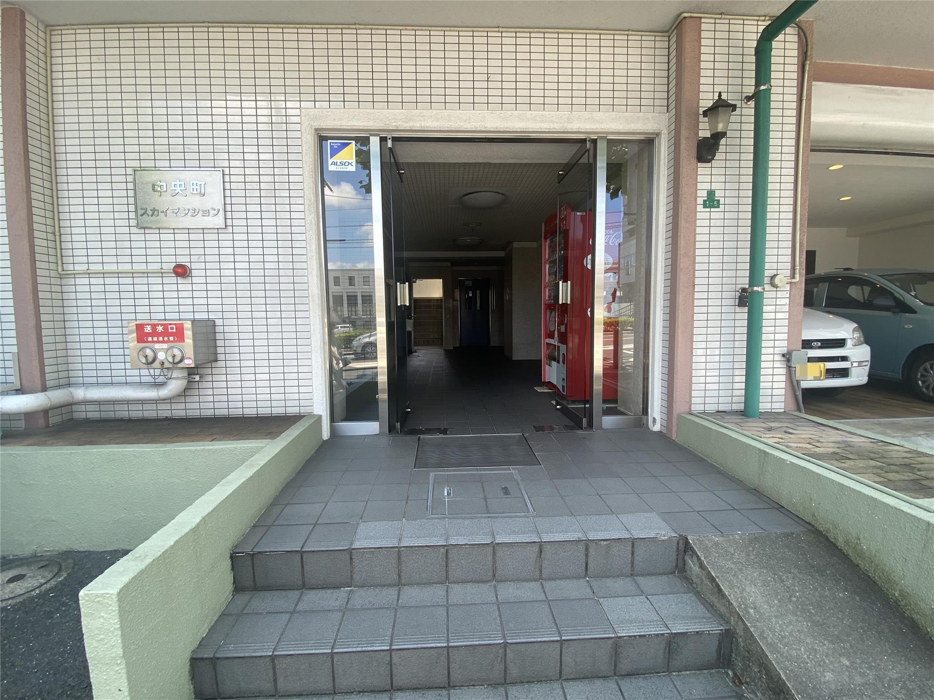 建物エントランス