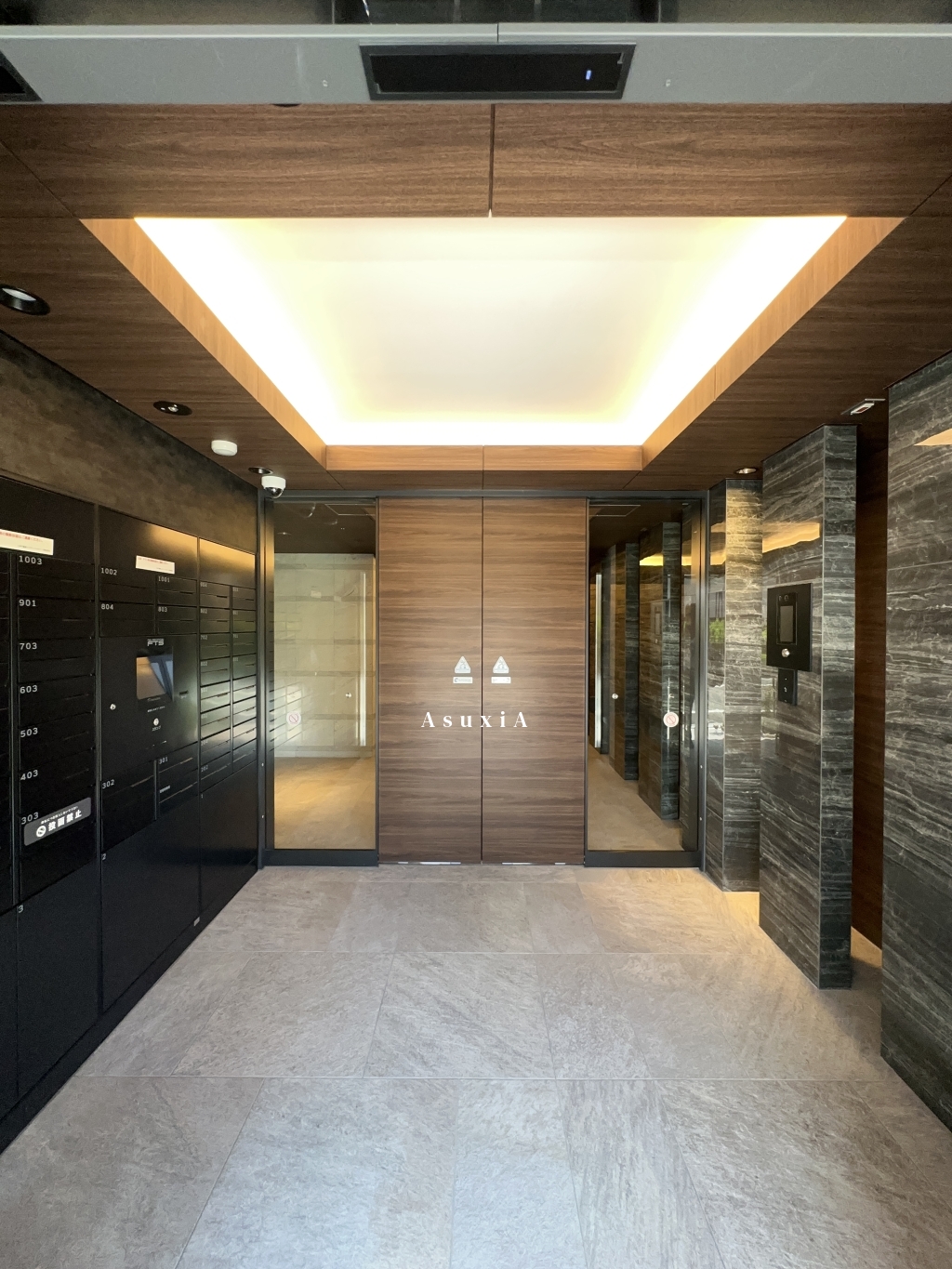 建物エントランス