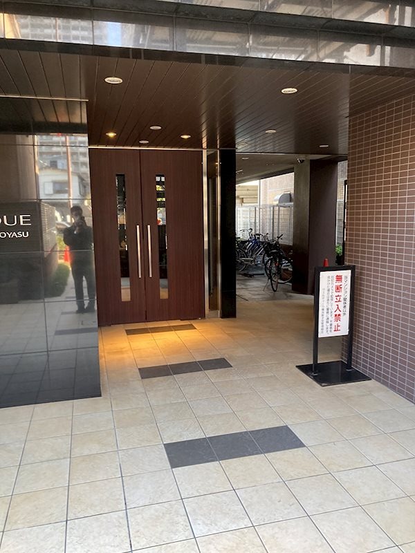 建物エントランス