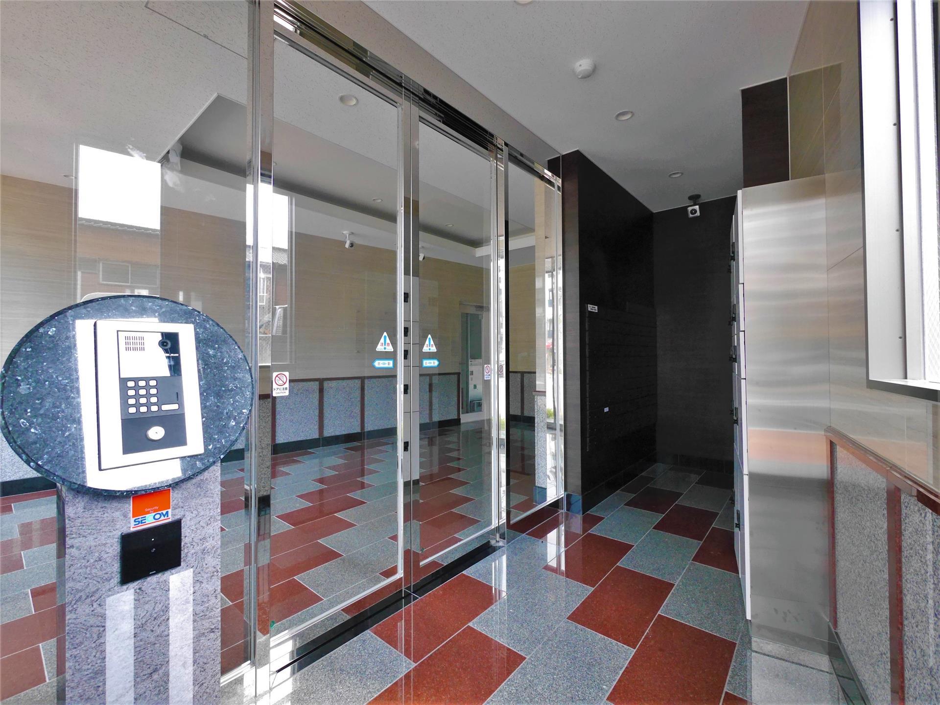 建物エントランス