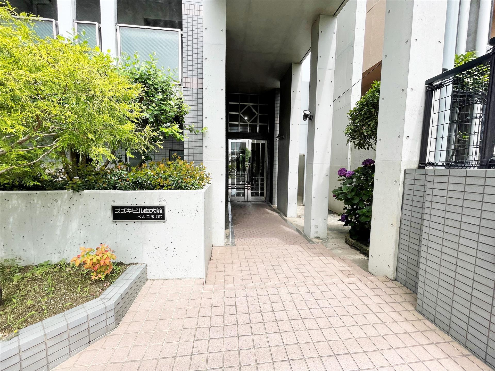 建物エントランス