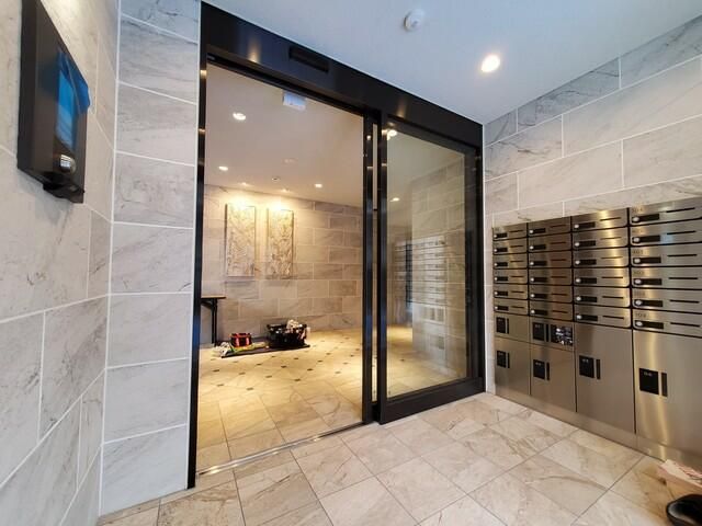 建物エントランス