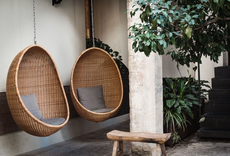 Udødelige klassikere: historien om dansk design af stole fra Arne Jacobsen til Hans Wegner
