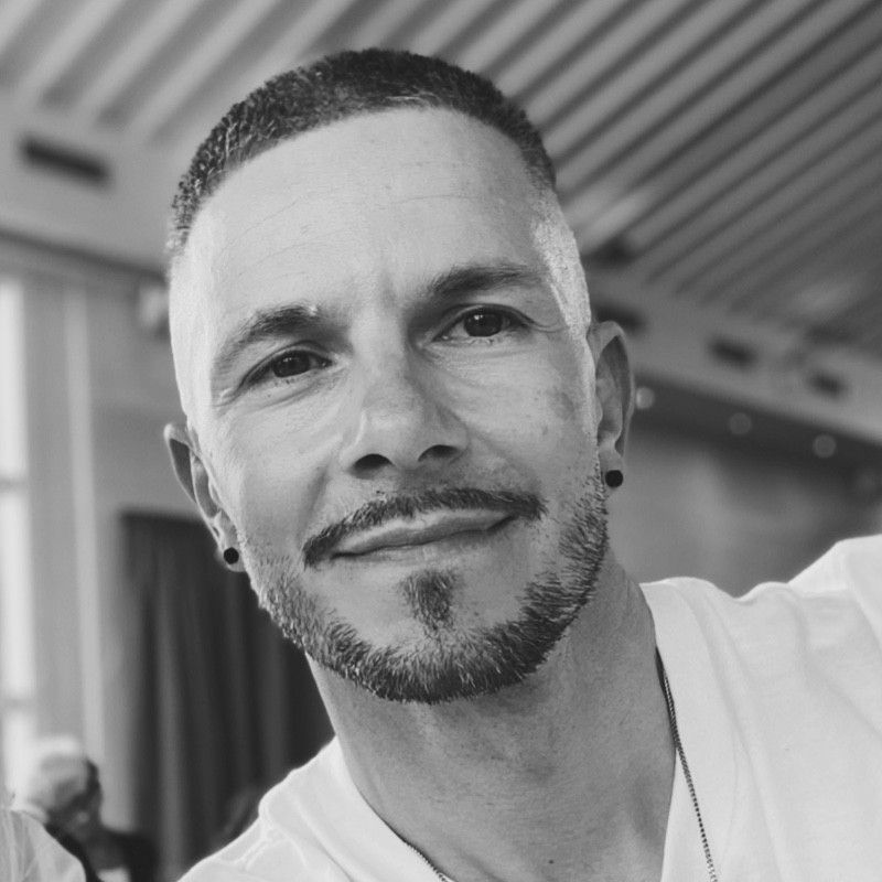 Michel Samucha (Investor & Design)