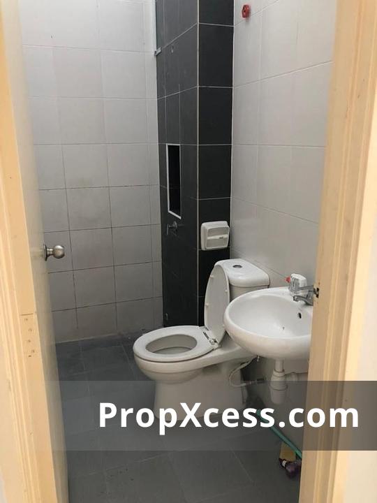 4-Bedroom Terrace / Link for sale in Johor photo 15