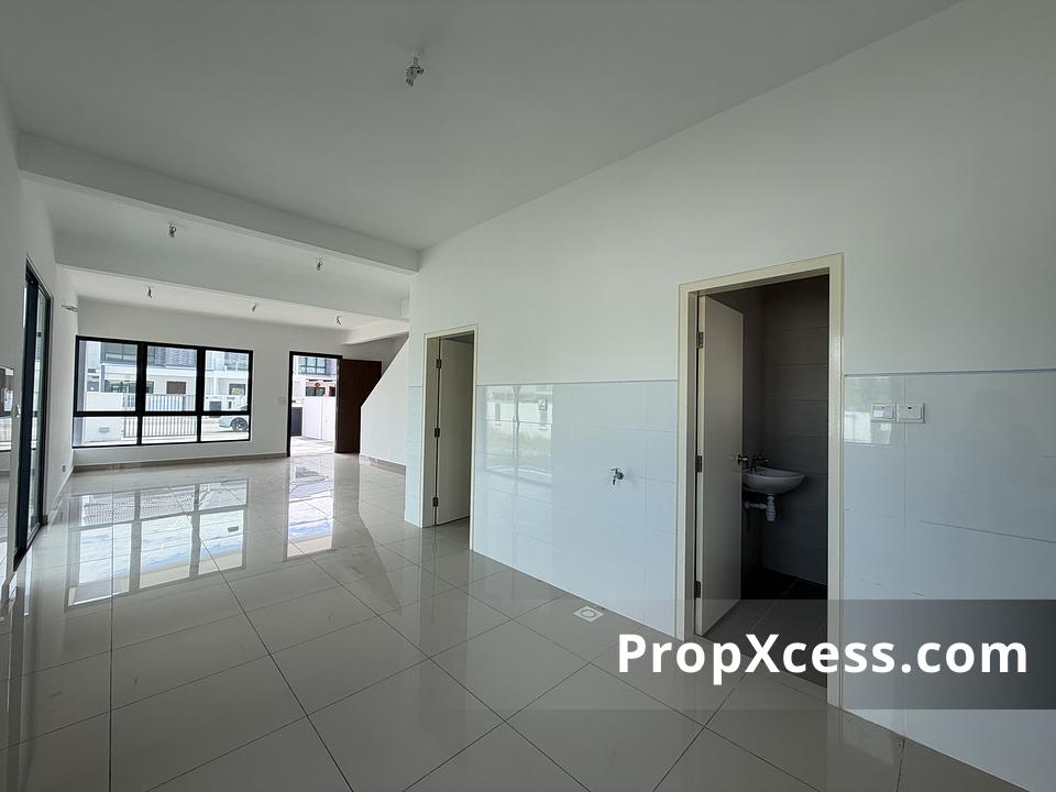 4-Bedroom Terrace / Link for sale in Kajang, Selangor photo 4