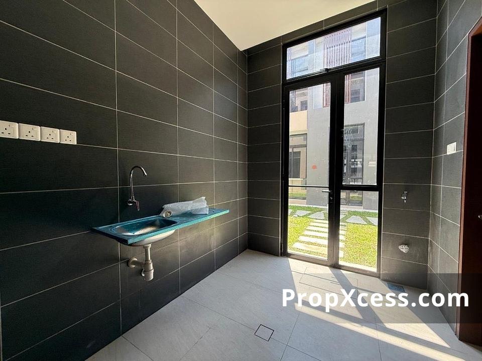 4-Bedroom Terrace / Link for sale in Iskandar Puteri, Johor