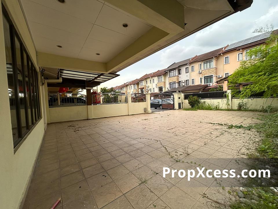 5-Bedroom Terrace / Link for sale in Puchong, Selangor