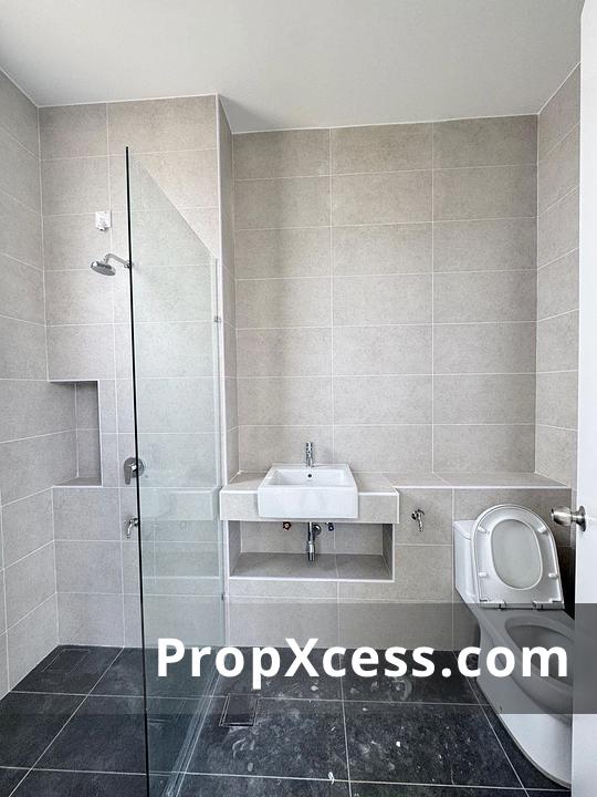 4-Bedroom Terrace / Link for sale in Johor photo 13