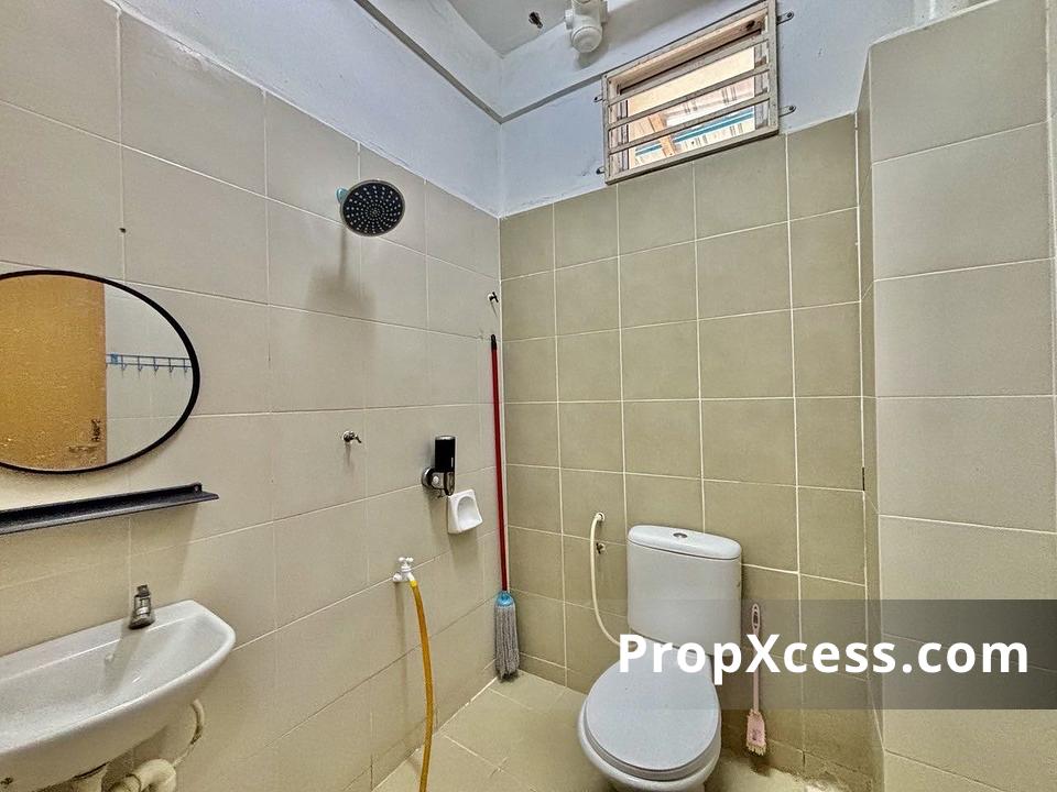4-Bedroom Terrace / Link for sale in Kelantan photo 5