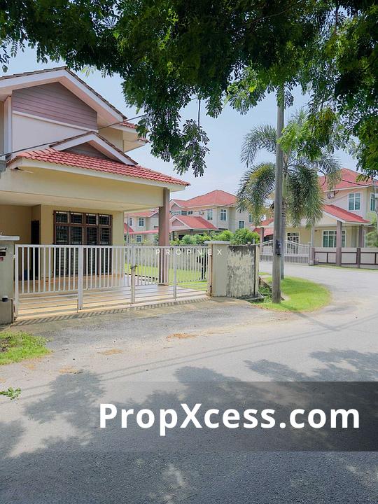 4-Bedroom Terrace / Link for sale in Kelantan photo 5