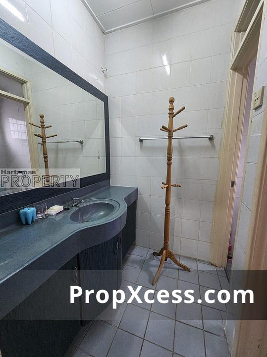 4-Bedroom Terrace / Link for rent in Bandar Utama, Petaling Jaya, Selangor