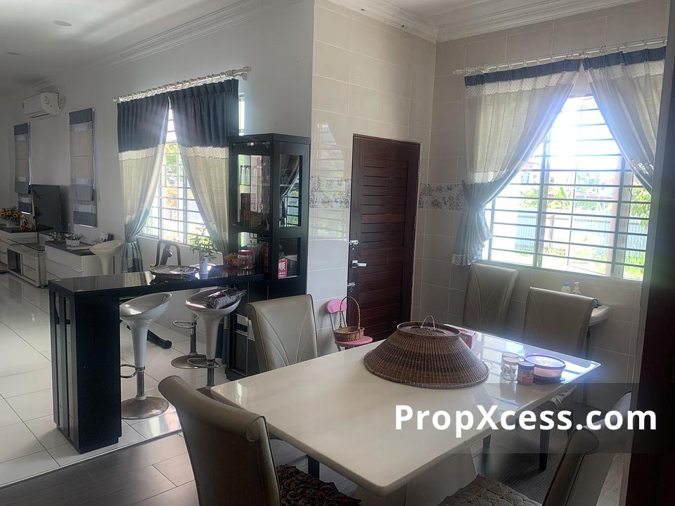 6-Bedroom Semi-Detached for sale in Sabah photo 8