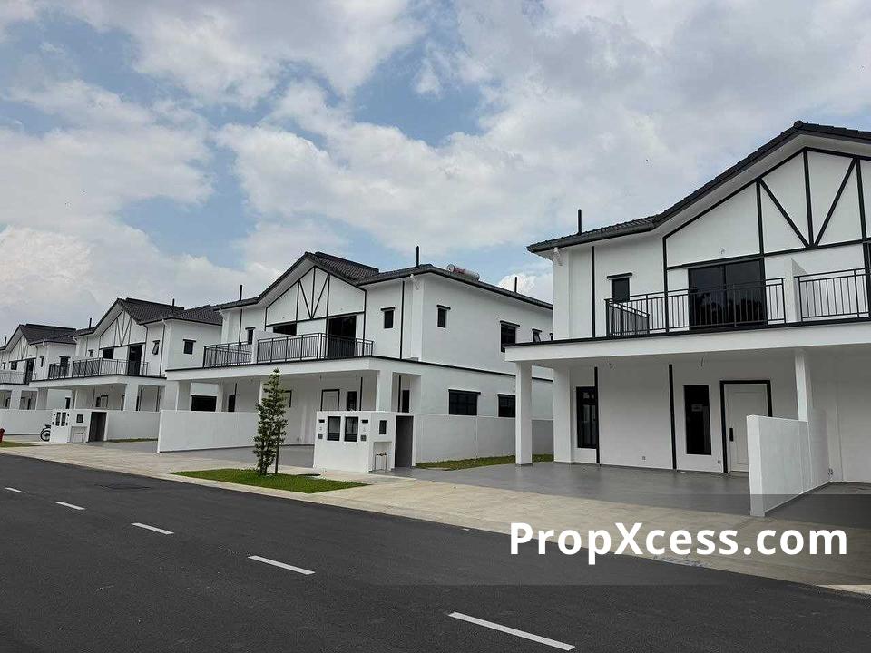 4-Bedroom Condominium for sale in Johor Bahru, Johor photo 2