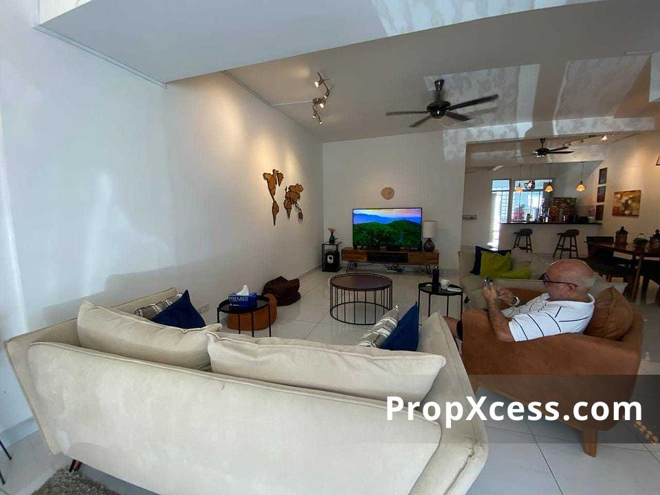 4-Bedroom Terrace / Link for sale in Iskandar Puteri, Johor photo 2