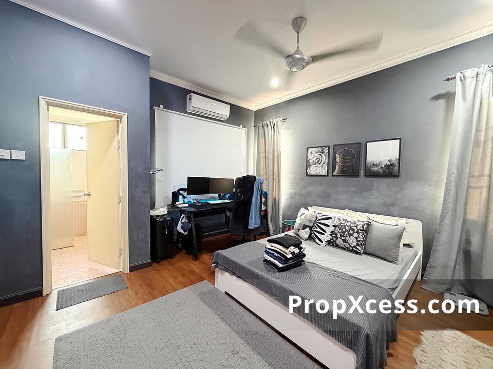 6-Bedroom Bungalow / Detached for sale in Selangor photo 8