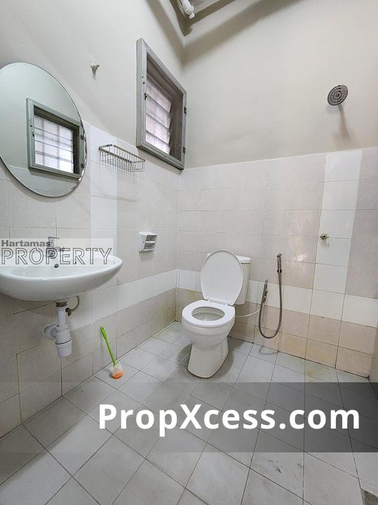 4-Bedroom Terrace / Link for rent in Bandar Utama, Petaling Jaya, Selangor