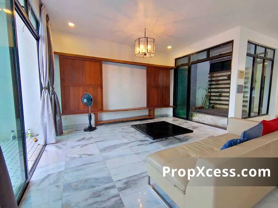 4-Bedroom Terrace / Link for sale in Johor photo 4