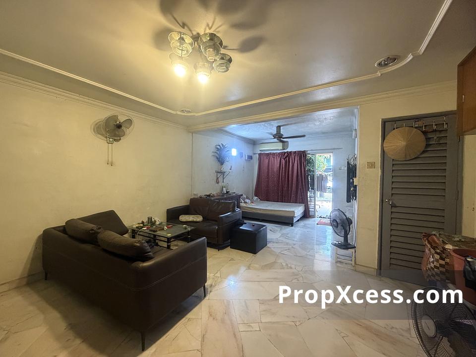 3-Bedroom Terrace / Link for sale in Selangor photo 3