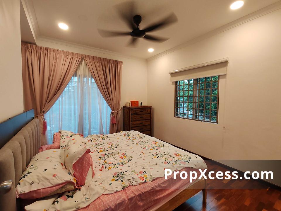 4-Bedroom Terrace / Link for sale in Puchong, Selangor