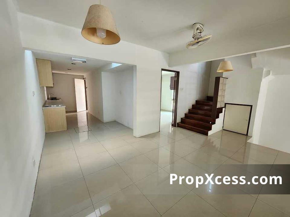5-Bedroom Terrace / Link for sale in Kuala Lumpur photo 8