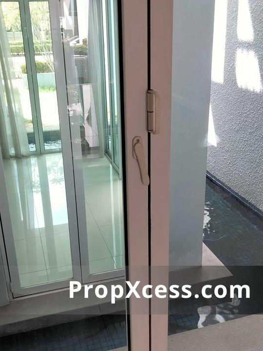 6-Bedroom Terrace / Link for sale in Selangor photo 15