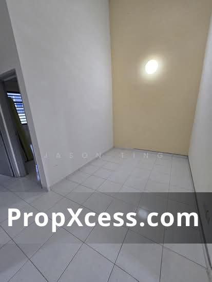 4-Bedroom Terrace / Link for sale in Johor photo 11