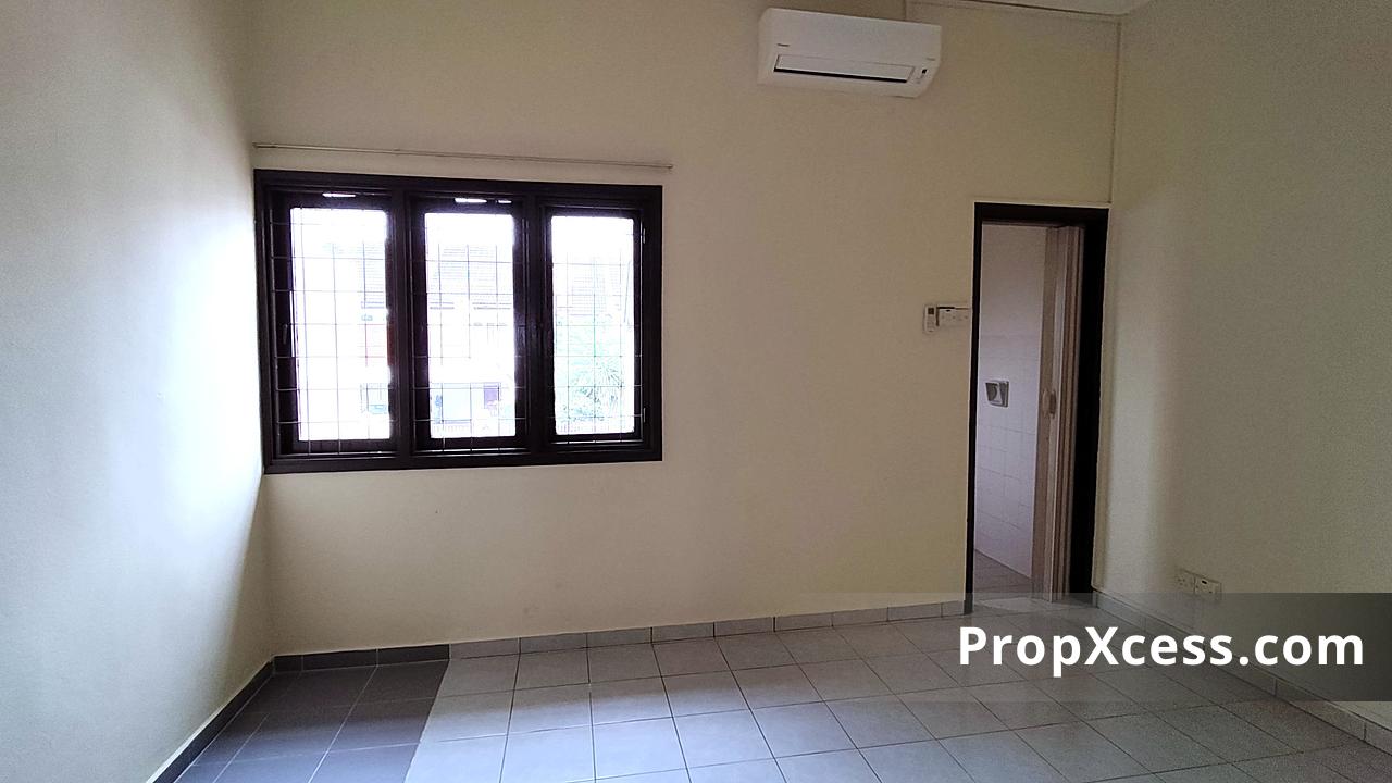 4-Bedroom Terrace / Link for rent in Subang Jaya, Selangor photo 4