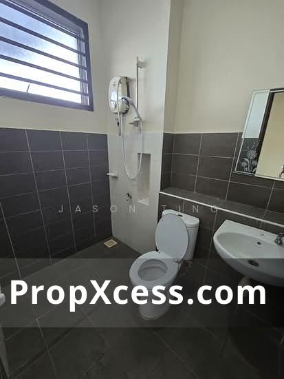 4-Bedroom Terrace / Link for sale in Johor photo 6