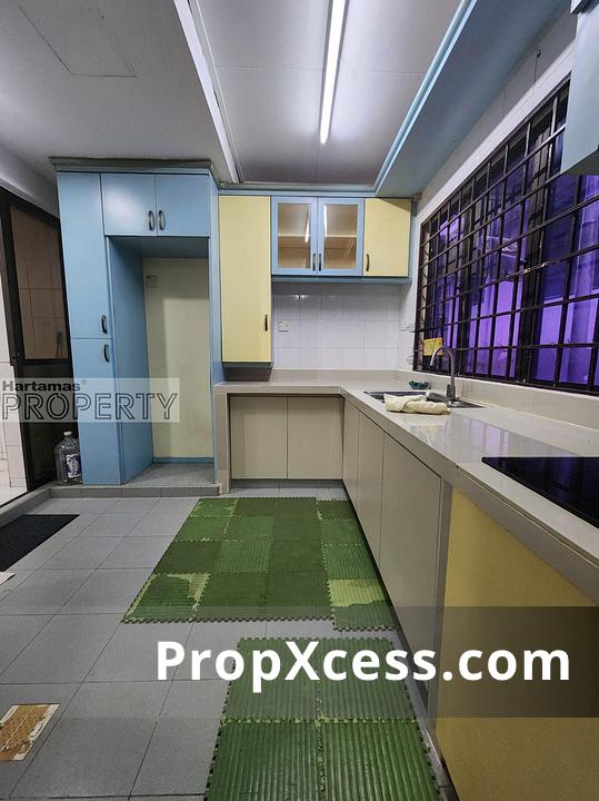 4-Bedroom Terrace / Link for rent in Bandar Utama, Petaling Jaya, Selangor