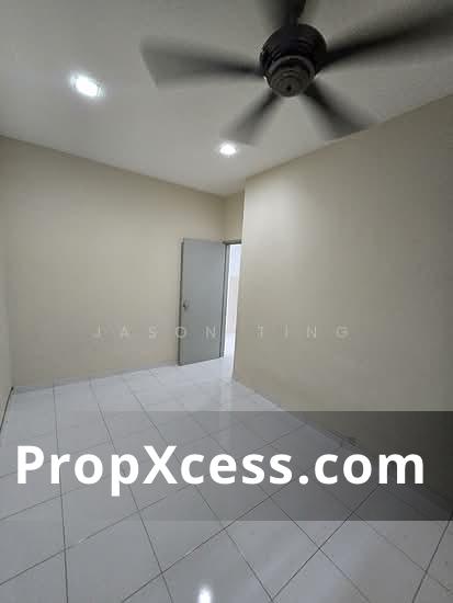 4-Bedroom Terrace / Link for sale in Johor photo 5
