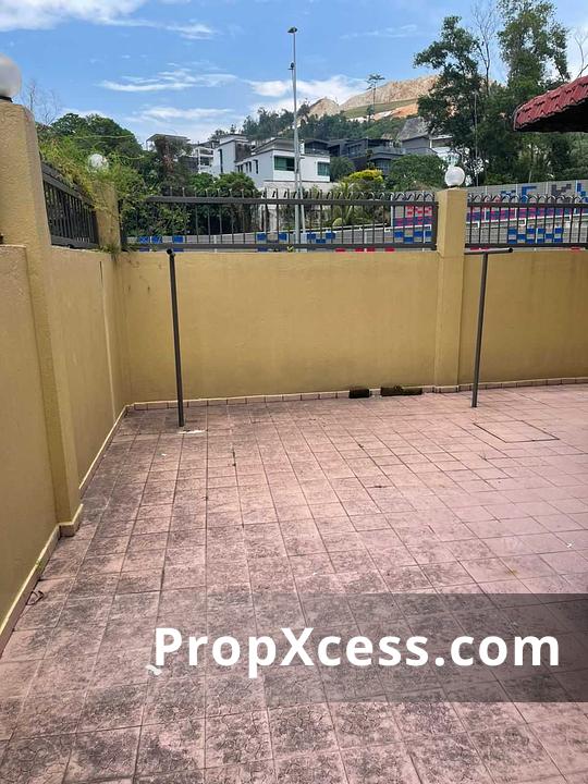 4-Bedroom Terrace / Link for sale in Selangor photo 11