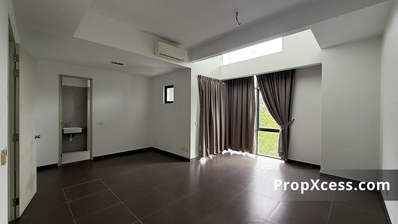 6-Bedroom Terrace / Link for sale in Kajang, Selangor photo 14