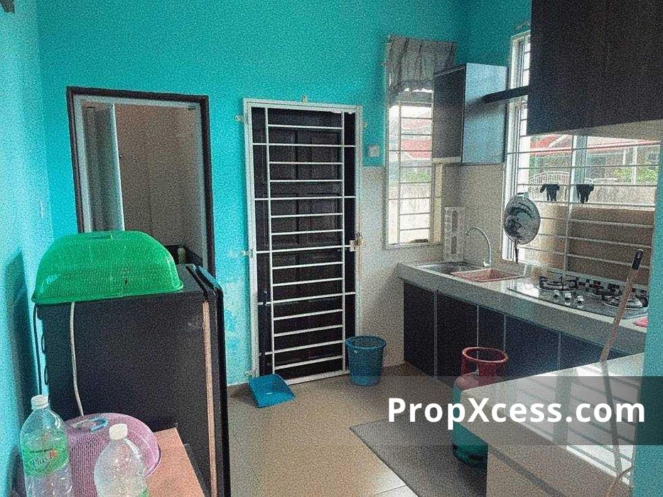 4-Bedroom Terrace / Link for sale in Kelantan photo 7