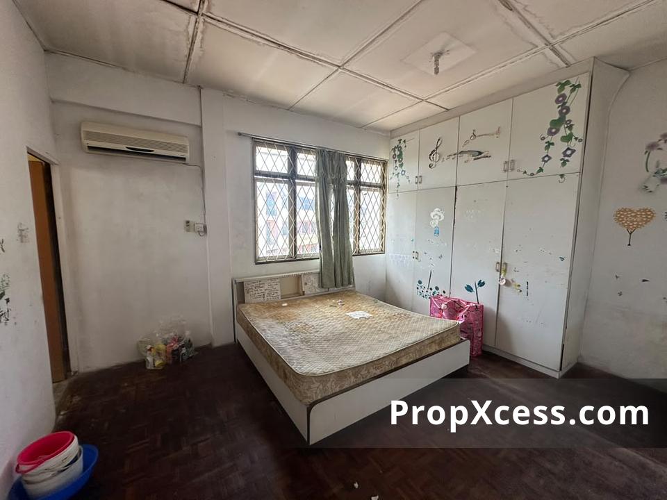 4-Bedroom Terrace / Link for sale in Kuching, Sarawak photo 5