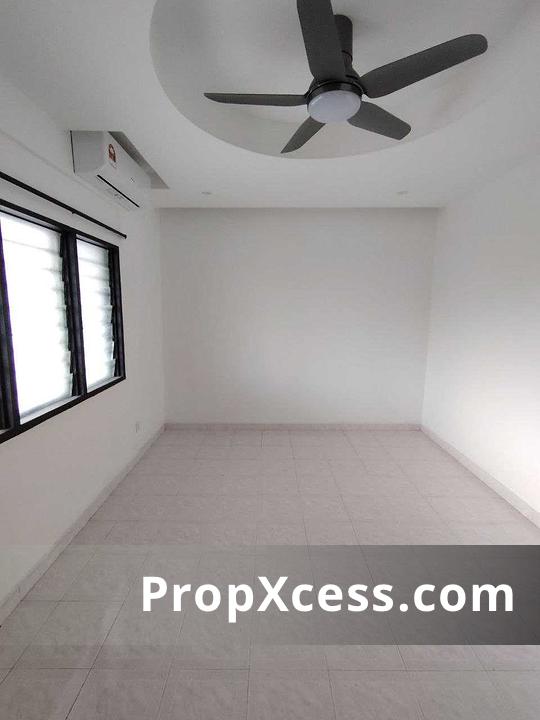 3-Bedroom Terrace / Link for sale in Johor photo 2