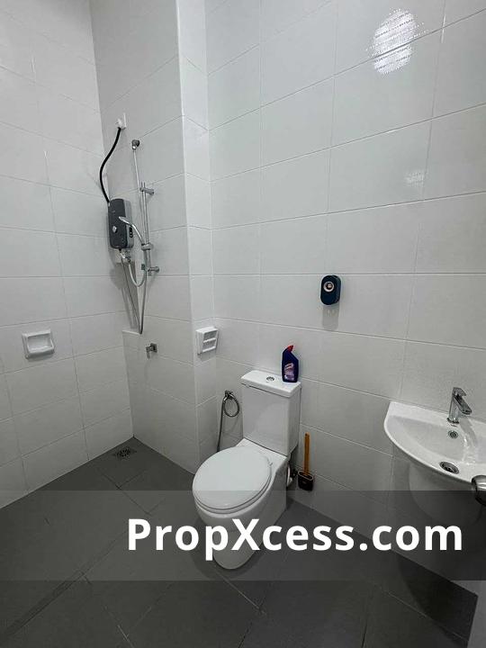 4-Bedroom Terrace / Link for rent in Johor Bahru, Johor photo 13