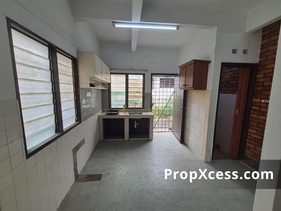 3-Bedroom Terrace / Link for sale in Petaling Jaya, Selangor photo 2