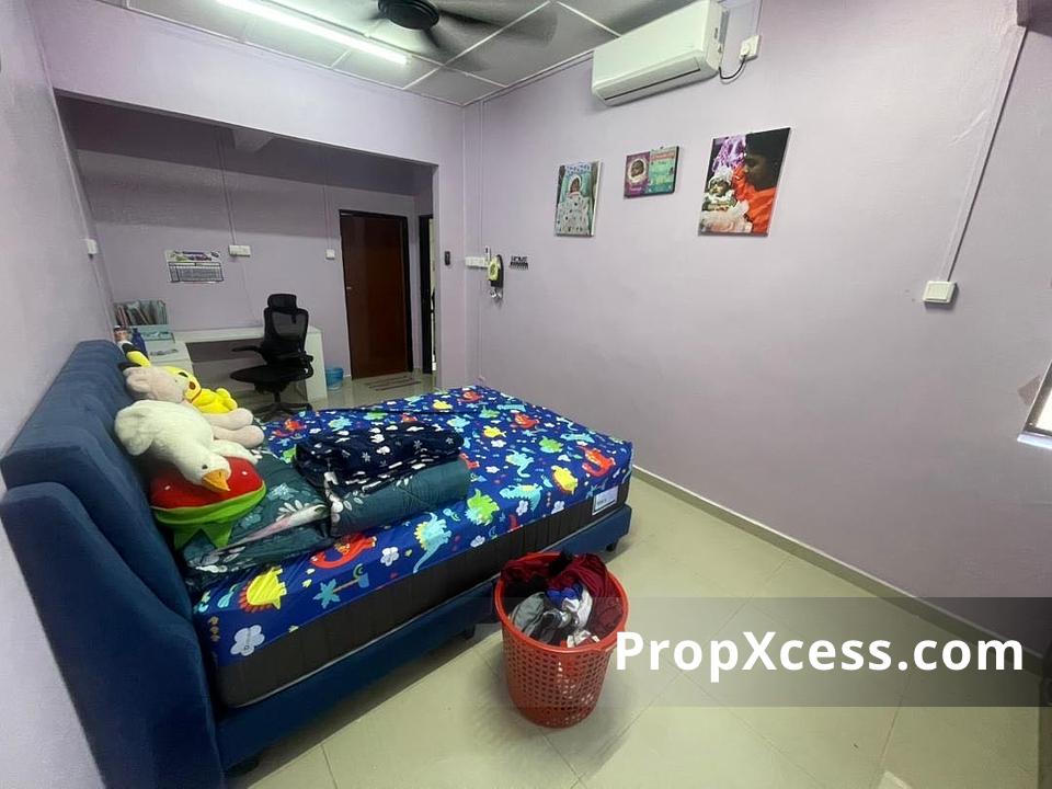 3-Bedroom Terrace / Link for sale in Johor photo 19
