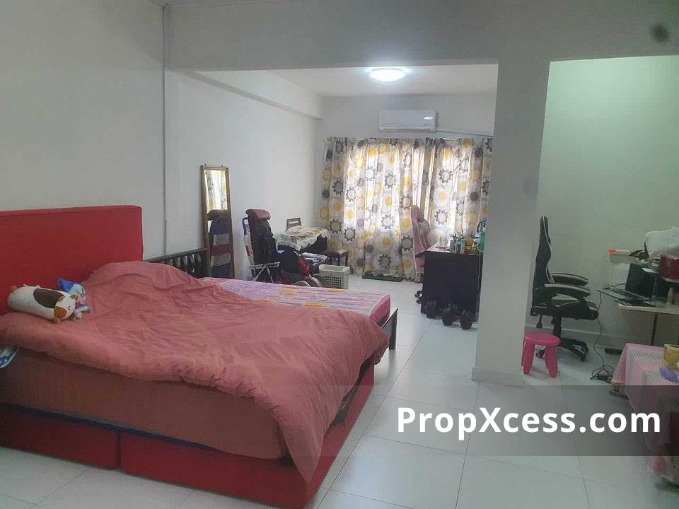 4-Bedroom Terrace / Link for sale in Kuchai Lama, Kuala Lumpur photo 2
