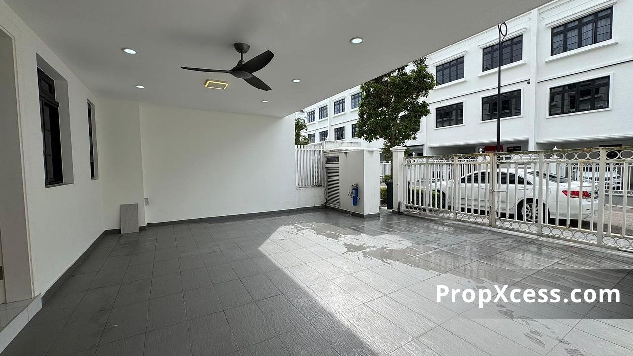 4-Bedroom Terrace / Link for sale in Iskandar Puteri, Johor photo 11