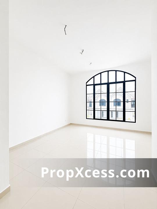 4-Bedroom Terrace / Link for sale in Johor photo 10